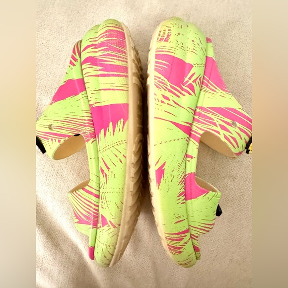 CROCS Cush Spring Break Sandals in Vanilla Multi - Picture 11 of 12